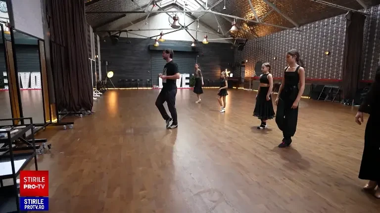 În pași de dans sportiv de la golan „de Baia Mare” la bronz la mondiale, la propria școală în Wembley, Londra. El e Marius