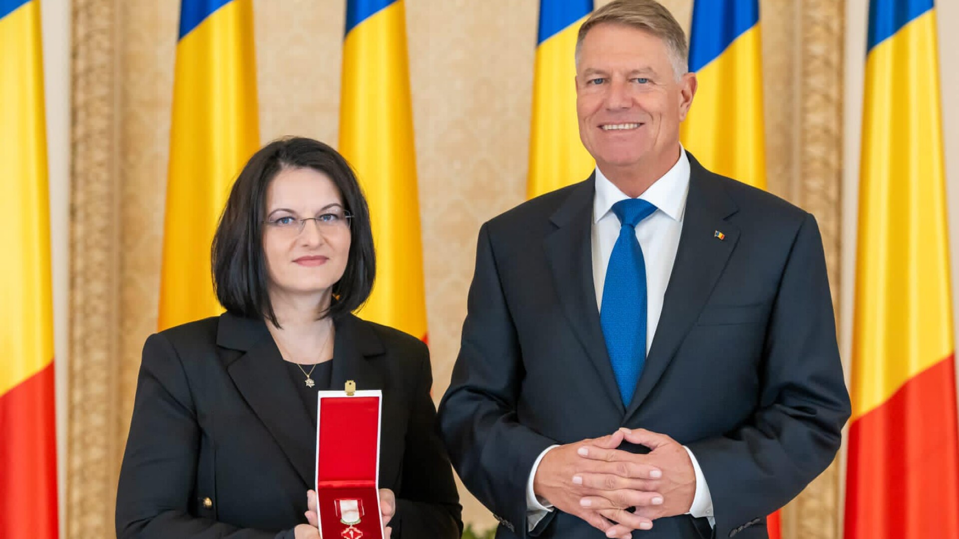 Medicul care i-a replantat mâinile Alexiei, decorat de președintele României. Mesajul emoționant transmis de doctoriță