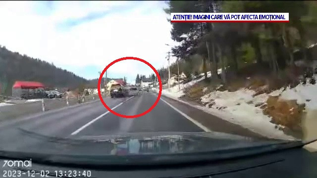 VIDEO | Momentul în care un șofer intră pe contrasens și provoacă un accident în lanț, pe DN1. Trei mașini au fost implicate
