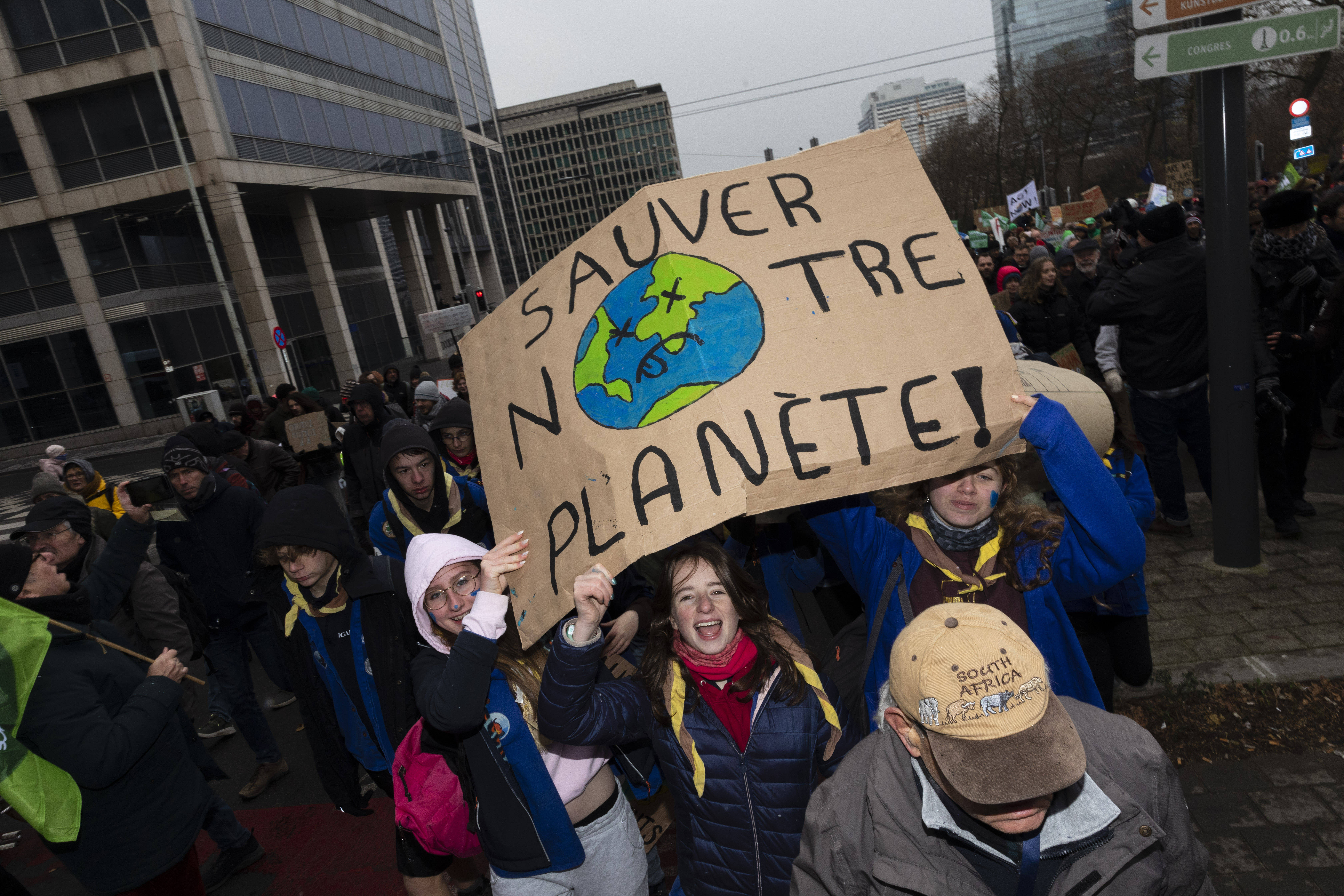 Miting amplu la Bruxelles, pentru conștientizarea schimbărilor climatice. De ce a avut loc tocmai duminică