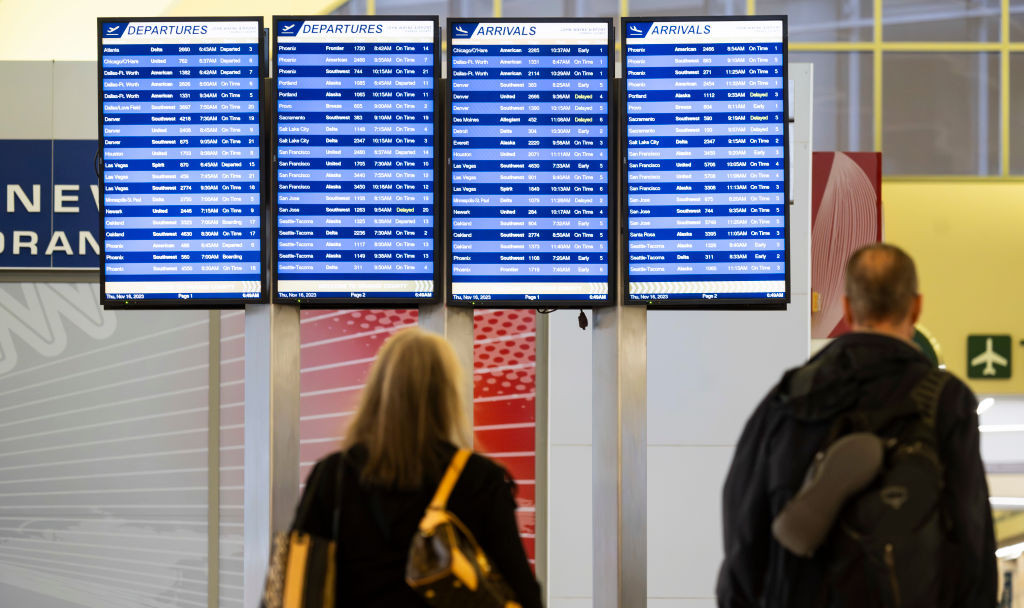 Românii nu vor mai avea nevoie de vize pentru SUA din 2025, anunță Ciolacu de la Washington