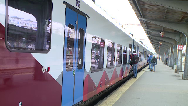 Primul tren nou cumpărat de România a sosit în Capitală. Când va intra în circulație