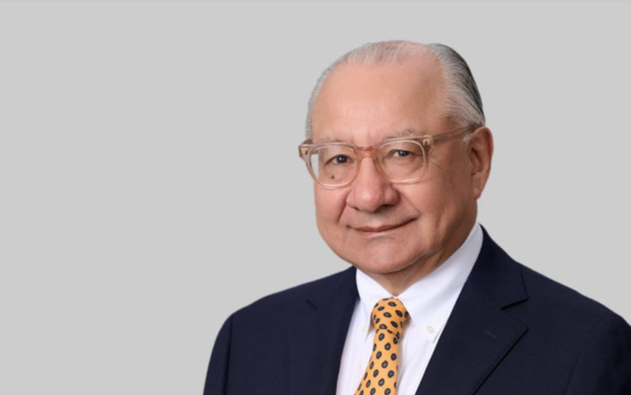 Fost ambasador american în Bolivia, acuzat că a spionat timp de ”peste 40 de ani” în favoarea Cubei