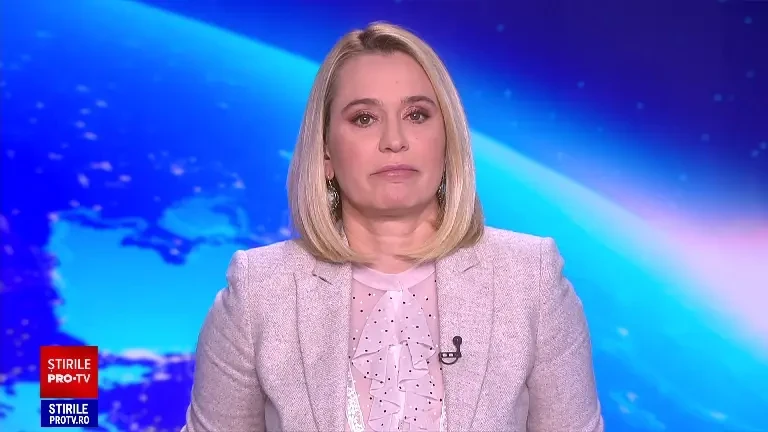 Cățelul patriot din SUA care începe să cânte atunci când aude imnul național. S-a născut pe 4 iulie