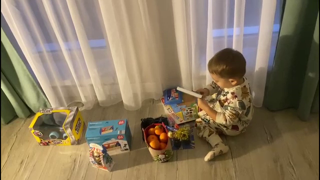 Cum arată Moș Nicolae, în viziunea copiilor. „Are haine ca Moș Crăciun”