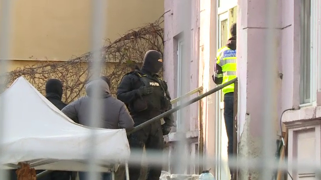 Persoane neputincioase din București, căsătorite forțat cu interlopi și sechestrate, pentru a li se lua casele. ”Au luat tot”