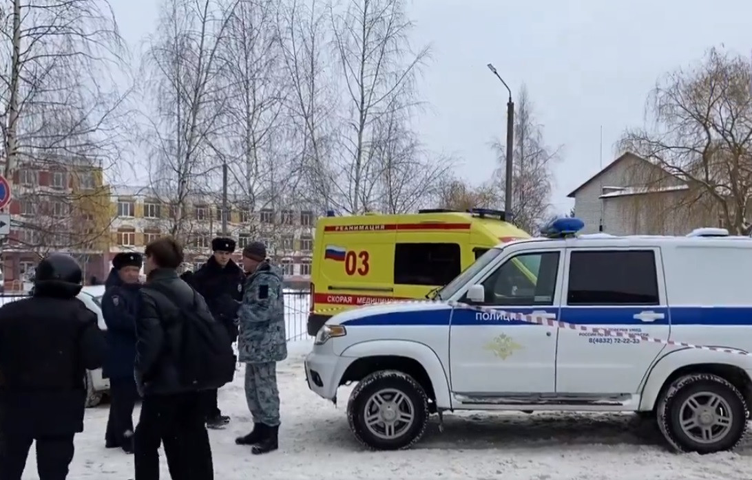 O elevă și-a împușcat colegii și apoi s-a sinucis, într-o școală din Rusia. Bilanțul: doi morți și cinci răniți