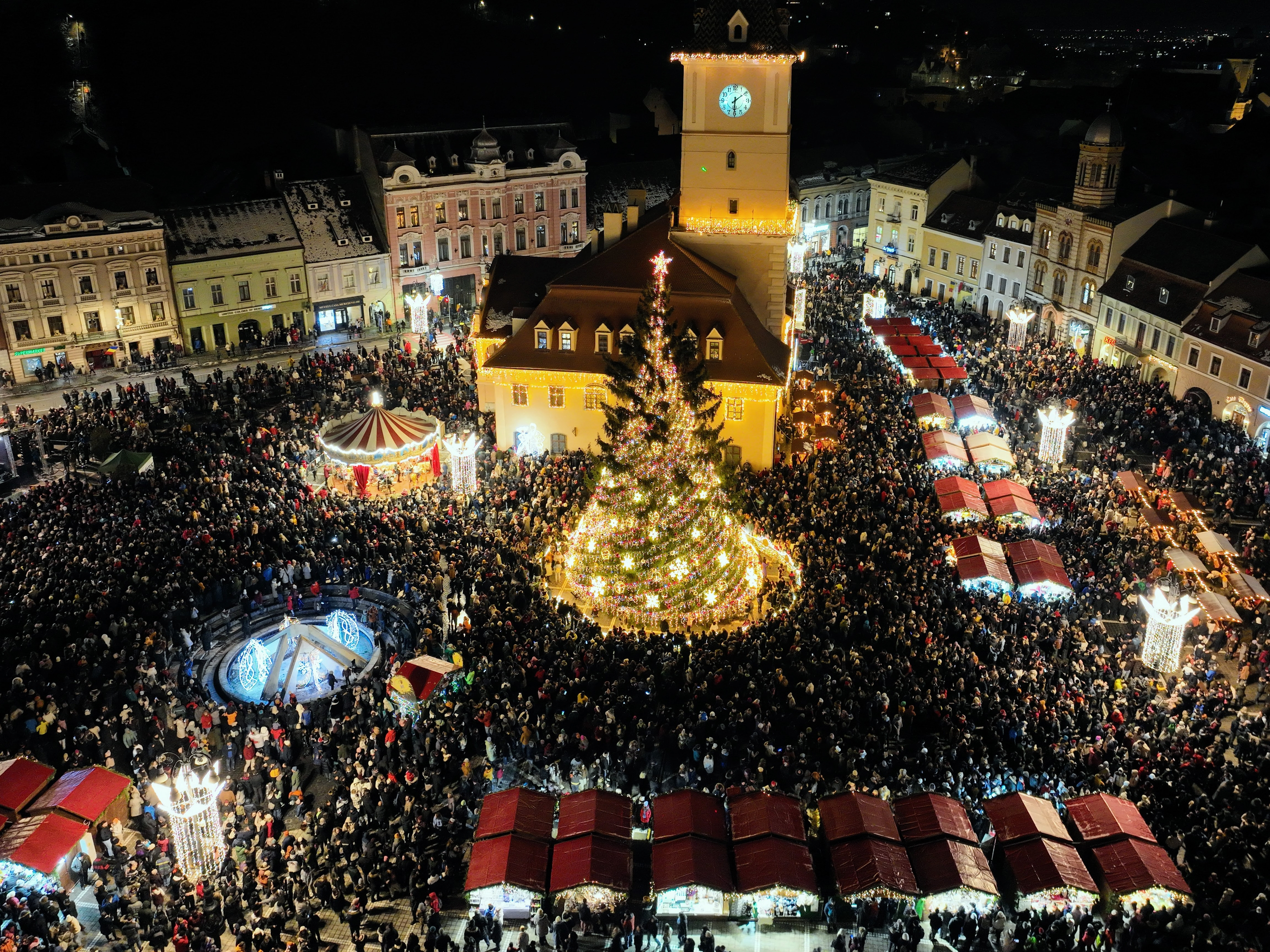 Târgul de Crăciun de la Brașov. Când se deschide, ce va cuprinde și tot ce trebuie să știi despre eveniment