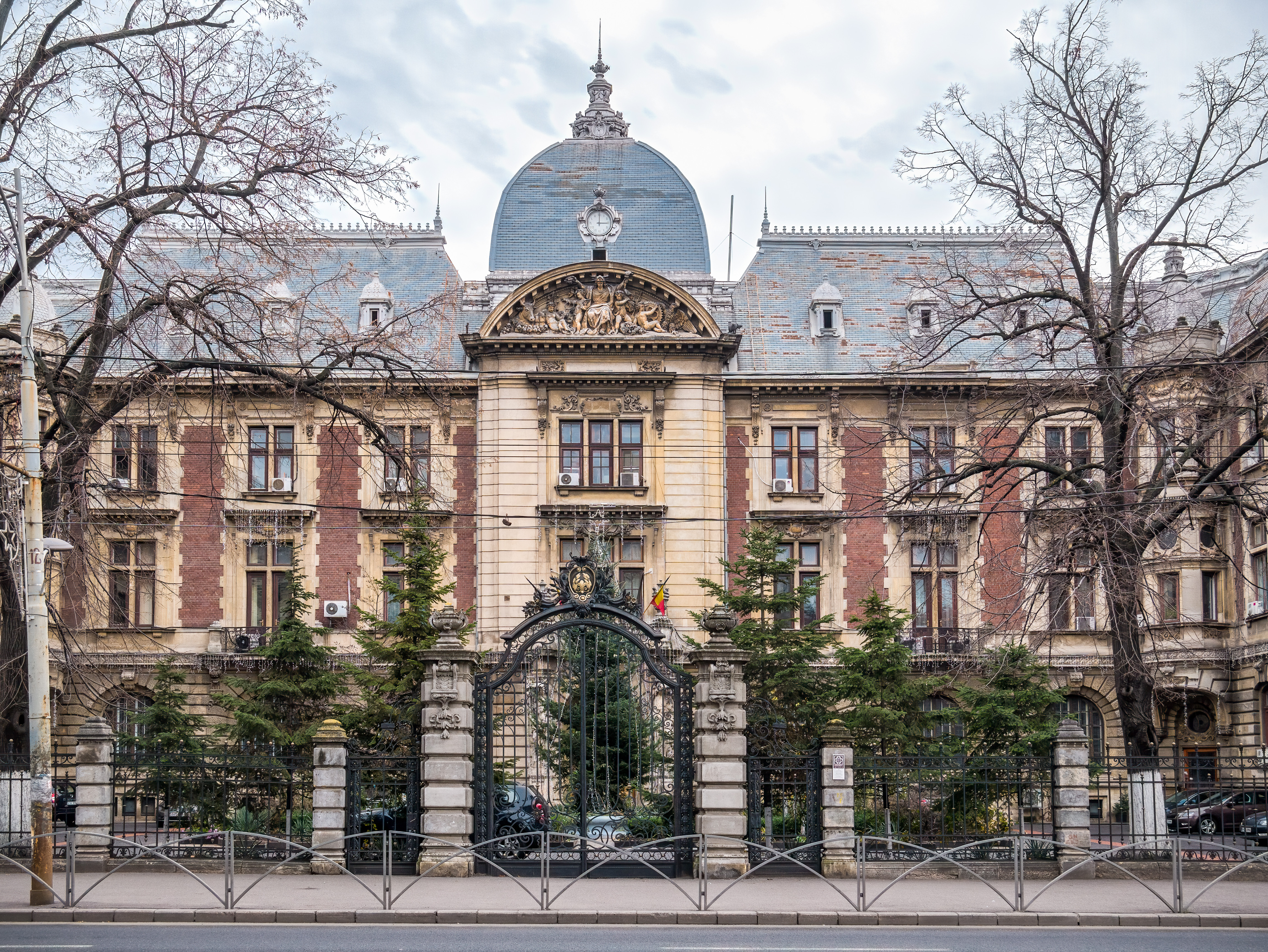 Palatele din București. Cele mai frumoase și impunătoare clădiri istorice din Capitală