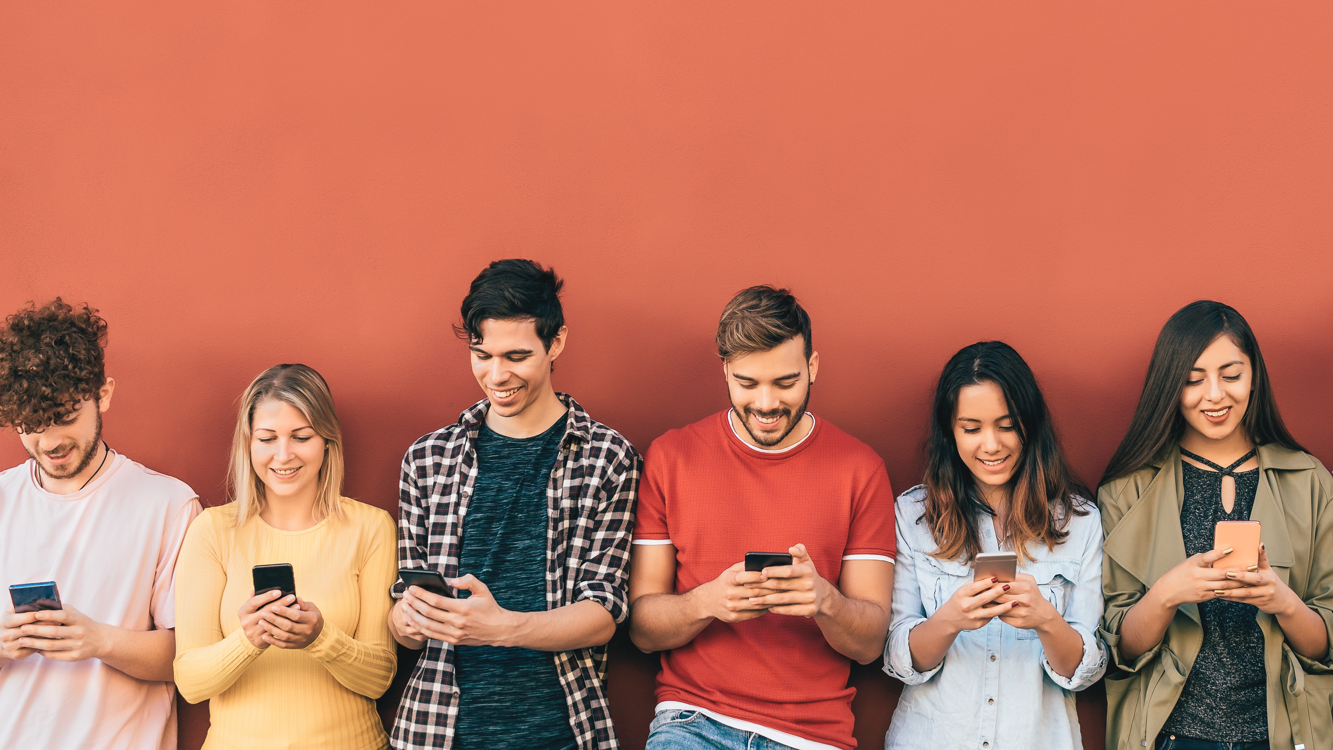 Ce este „Gen Știri”, canalul de informații al Gen Z. „Mă gândesc ce i-ar plăcea unui elev de 17 ani să citească”