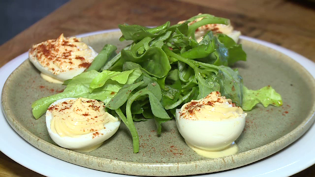 Cât economisești dacă gătești acasă preparatele pentru Crăciun, în loc să le iei gata pregătite