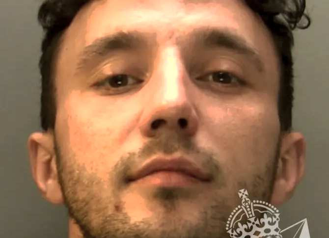 Și-a ucis mama în bătaie pentru un sandviș cu șuncă, iar fiica ei a auzit totul la telefon. „Nicio urmă de remușcare”