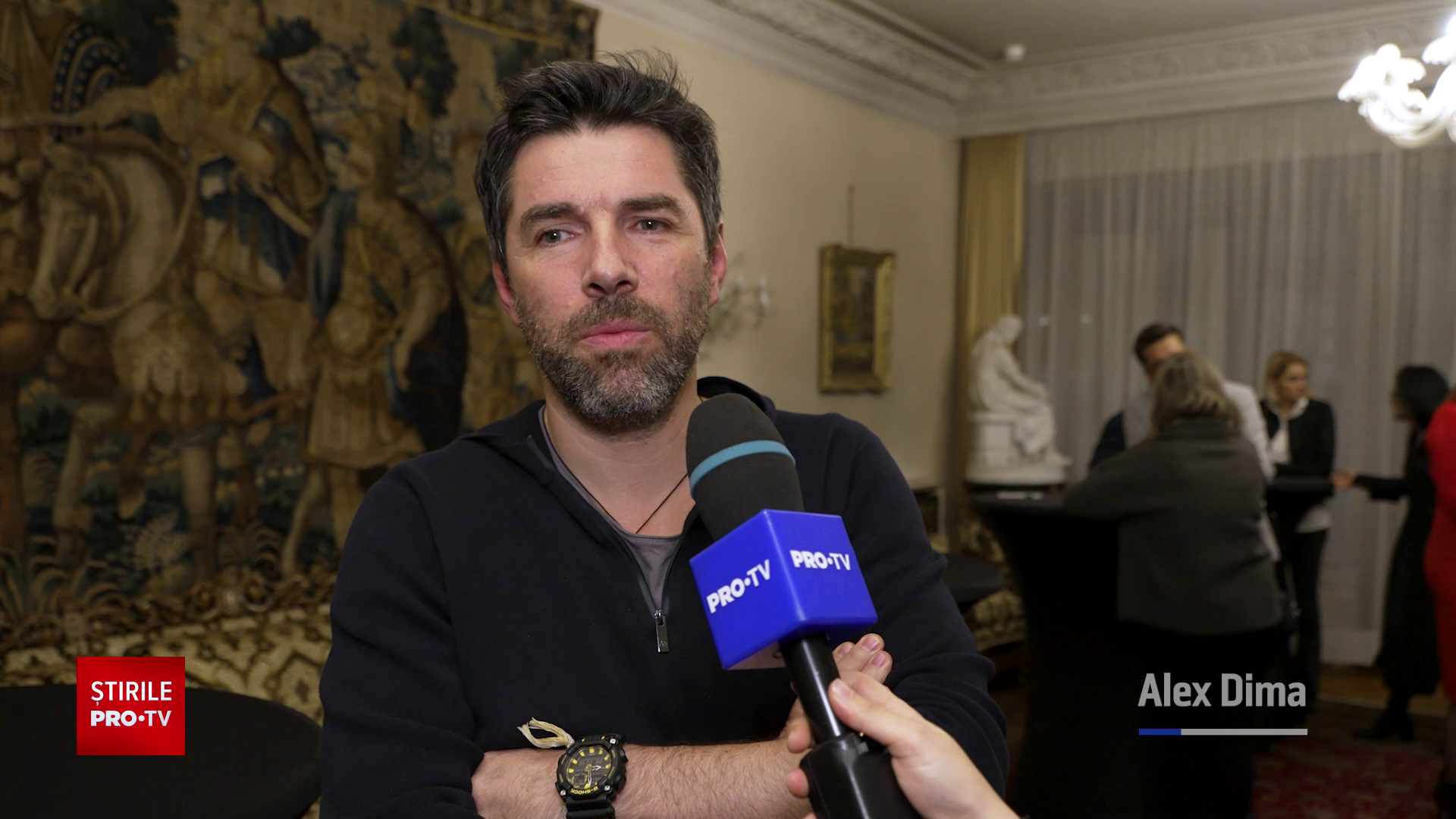 Numele și imaginea jurnalistului Alex Dima, folosite pentru o escrocherie online: ”Totul e un fals”