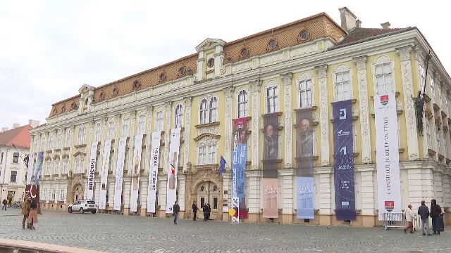 Timişoara îşi ia rămas bun de la titlul de capitală culturală. Pieţele au fost cuprinse de febra ultimelor pregătiri