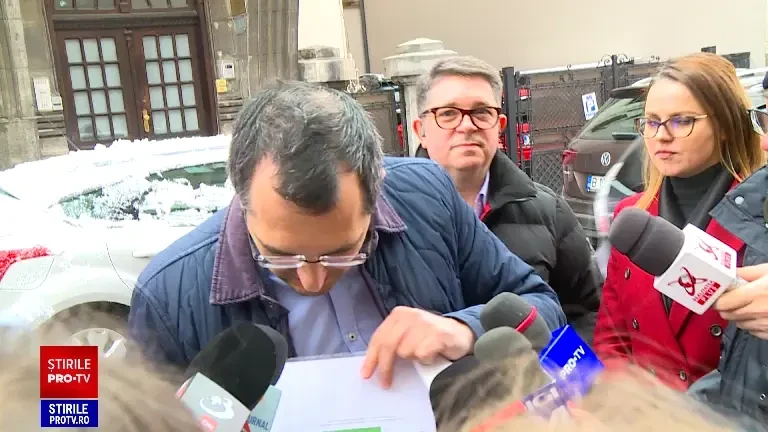 Scandalul vaccinurilor Covid-19. Vlad Voiculescu vrea să fie audiat de DNA și președintele Klaus Iohannis