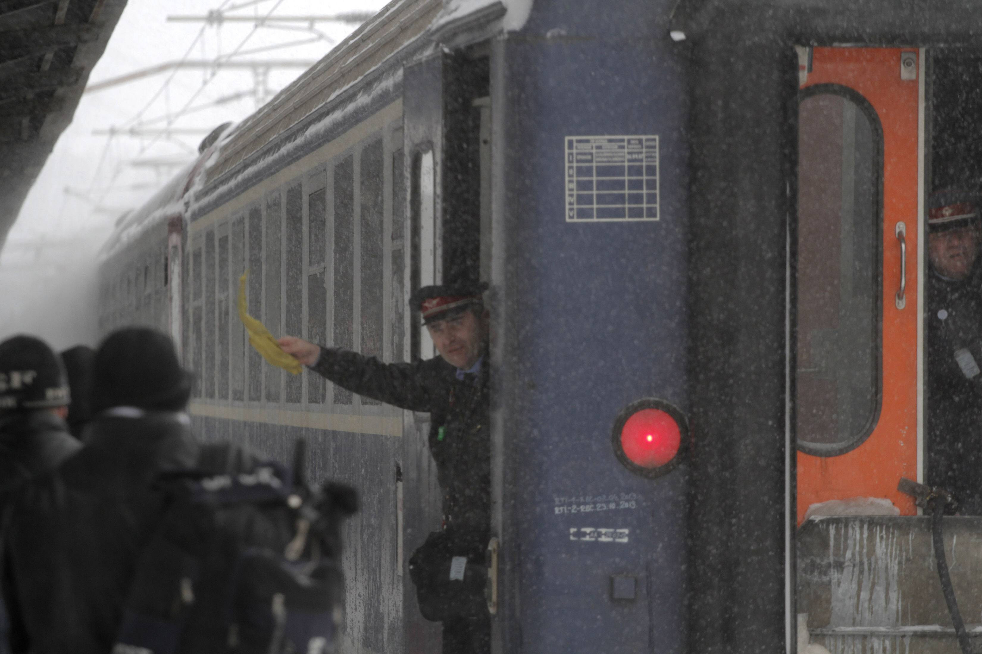 Şase trenuri au înregistrat întârzieri după ce locomotiva unui tren s-a defectat pe raza regionalei Bucureşti