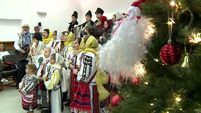 Târg de Crăciun și la Muzeul Satului din București. Copiii au trimis liste Moșului: ”I-am scris că vreau machiajuri”