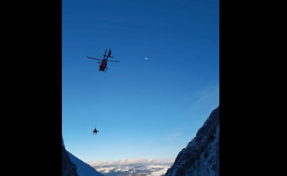 Incident grav petrecut în zona Bucşoiu, din Bucegi. Un turist a murit după ce a căzut de pe munte