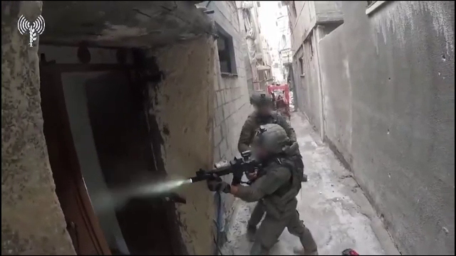 „Au distrus totul.” În ciuda conflictului, Israel deschide un nou punct de trecere a frontierei cu Gaza