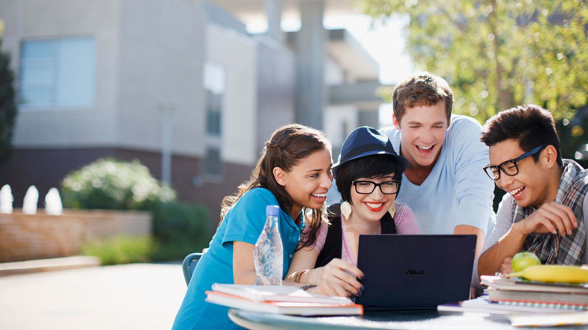 (P) ASUS ExpertBook B3 Flip (B3402): laptopul conceput pentru educație