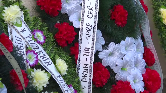 Cele două prietene care s-au sinucis, înmormântate marți. Motivul pentru care Protecția Copilului face verificări