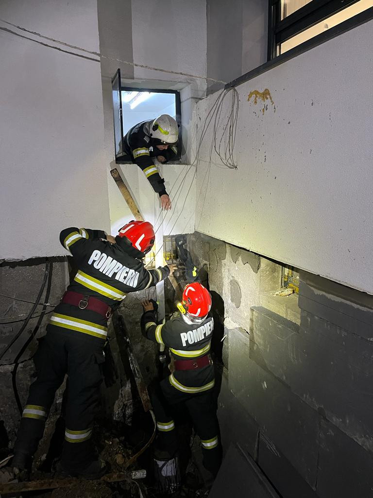 Degajare de fum la Spitalul de Urgenţă din Drobeta Turnu Severin. Fumul, de la un incendiu la izolaţia conductelor sanitare