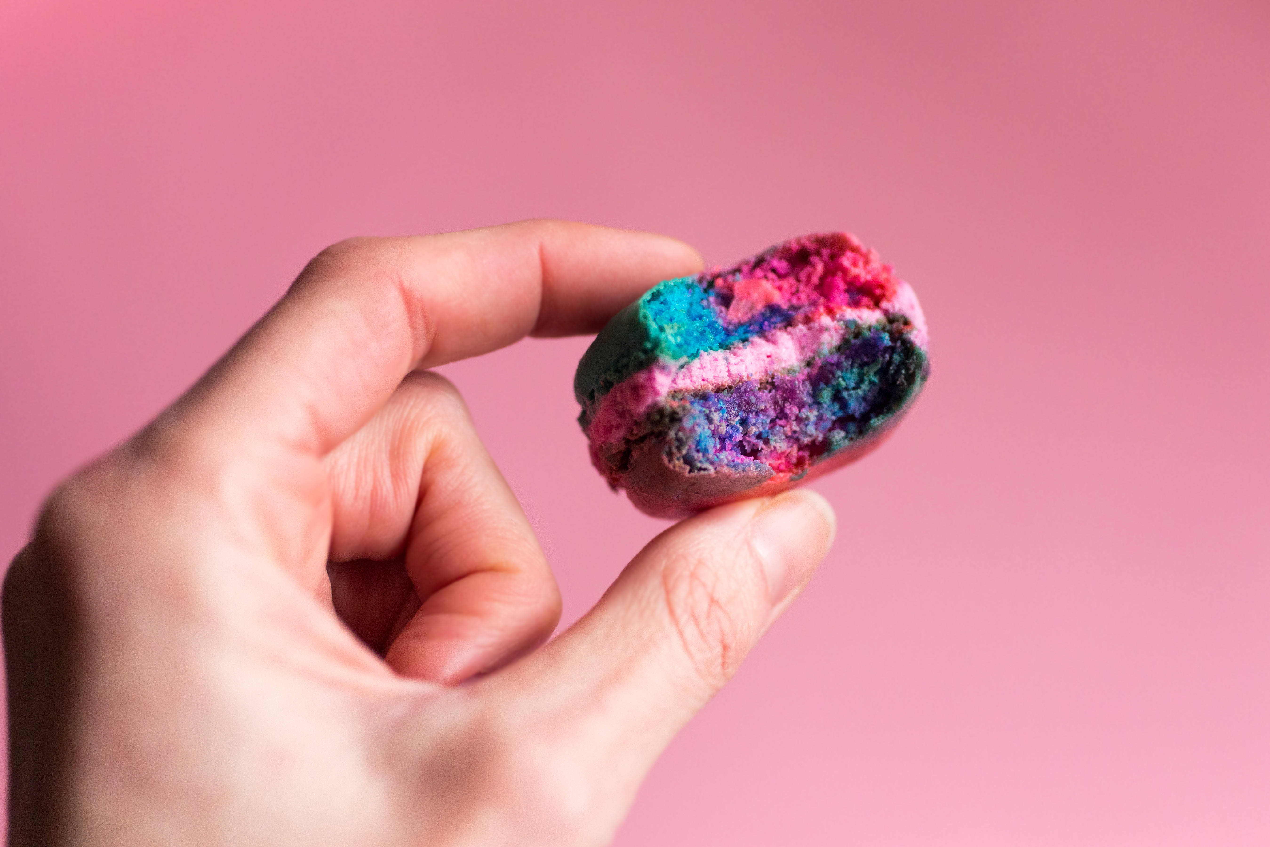 De ce ar trebui să evităm cozonacii și prăjiturile procesate industrial. Adevărul despre aditivii toxici