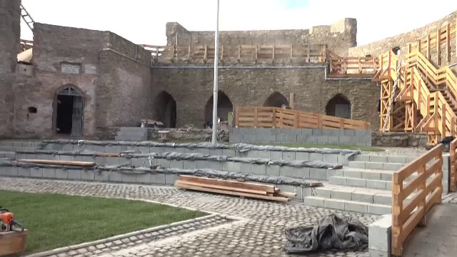 „Toți specialiștii sunt absolut dezgustați”. Scandal privind reabilitarea Cetatății Deva. Aspectul istoric s-a pierdut