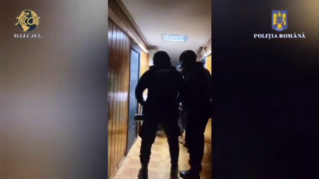 Trei tineri, cu vârste între 19 și 22 de ani, arestați preventiv după ce ar fi vândut droguri în Argeș. Vindeau și elevilor