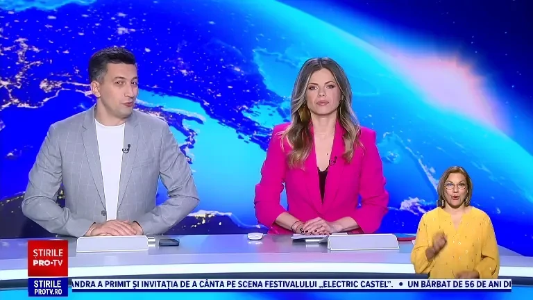 Moș Crăciun a început să facă lista de cadouri. La târgul din Piața Constituției, copiii au stat la coadă