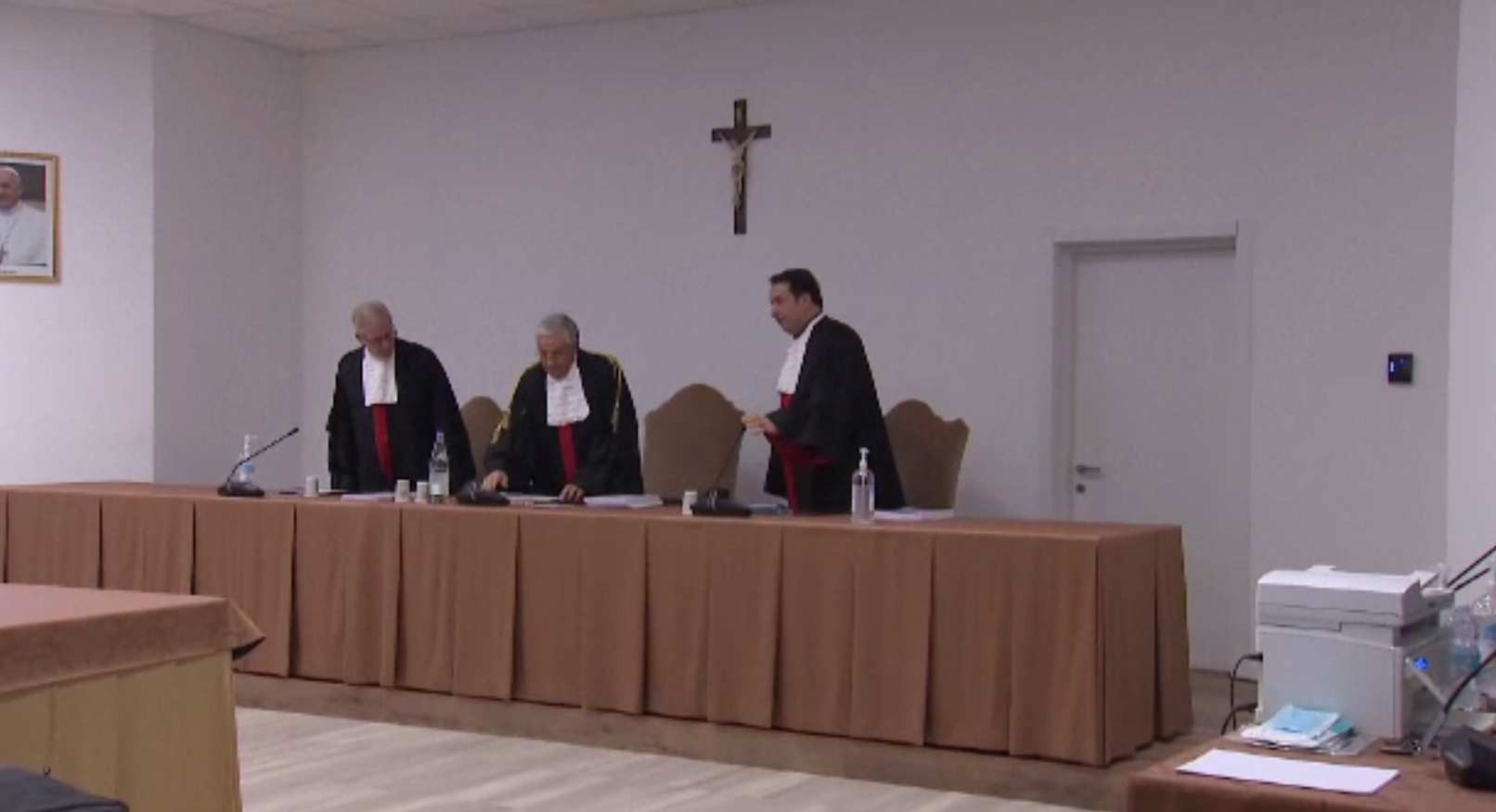 Fost consilier al Papei Francisc, trimis la închisoare. Cardinalul Angelo Becciu a devalizat visteria Vaticanului