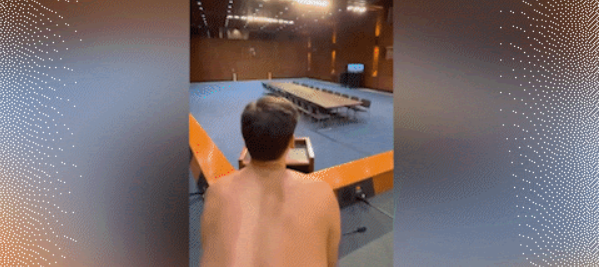 Doi bărbaţi care par să întrețină relații intime, filmați într-o celebră sală de audieri a Senatului SUA | VIDEO