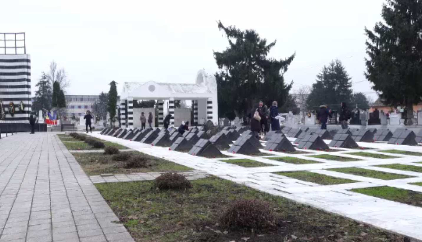 Comemorare la Cimitirul Eroilor din Timișoara, la 34 de ani de la Revoluție. „Avem libertate, dar liniște, niciodată”