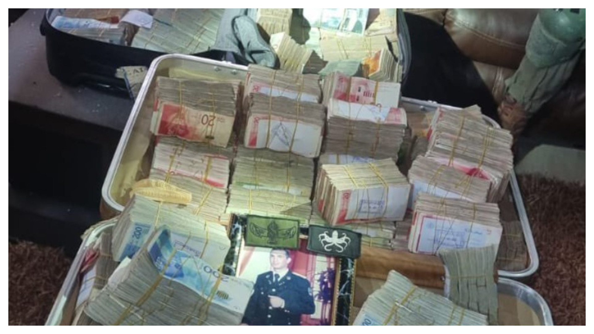 Forțele israeliene au găsit două valize cu peste 1,25 milioane de euro în casa unui oficial de rang înalt al Hamas