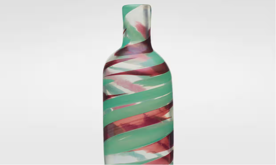 A cumpărat o vază cu doar 4 dolari și a aflat apoi cât valora de fapt. Suma uriașă cu care a fost scoasă la licitație