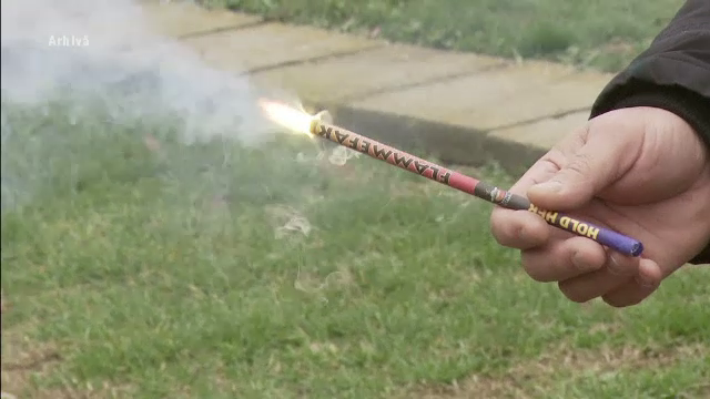 Adolescent din Alba, rănit grav după ce s-a jucat cu petarde. Chirurgii i-au amputat un deget