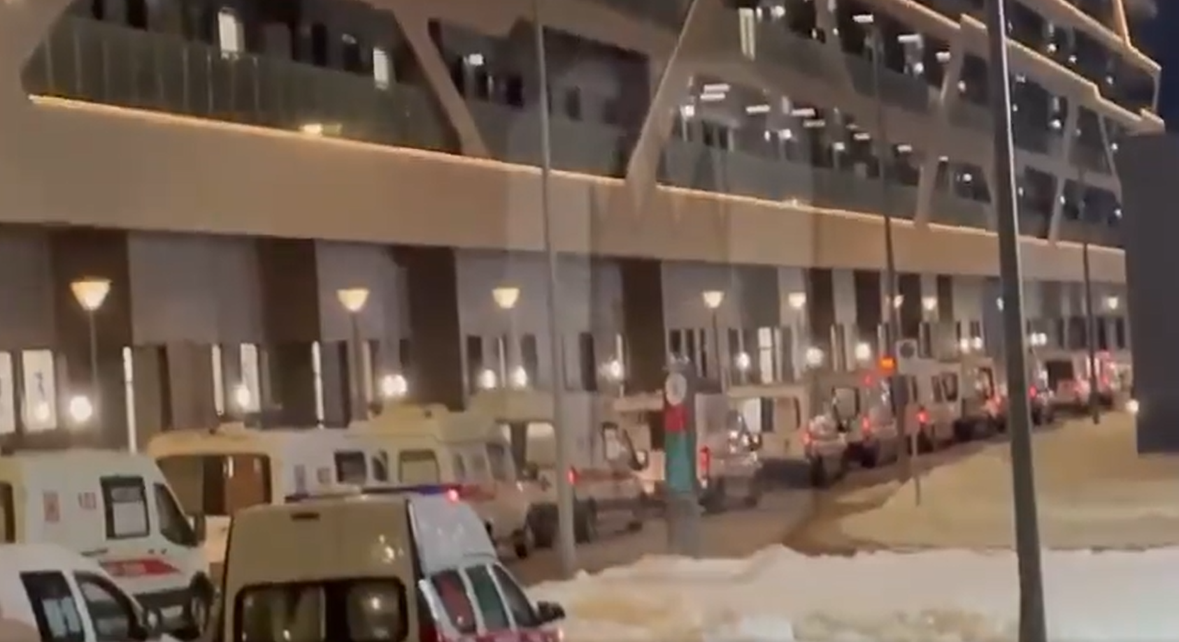 Epidemie misterioasă în Rusia. Zeci de ambulanțe cu bolnavi stau la coadă la cele mai mari spitale din țară VIDEO