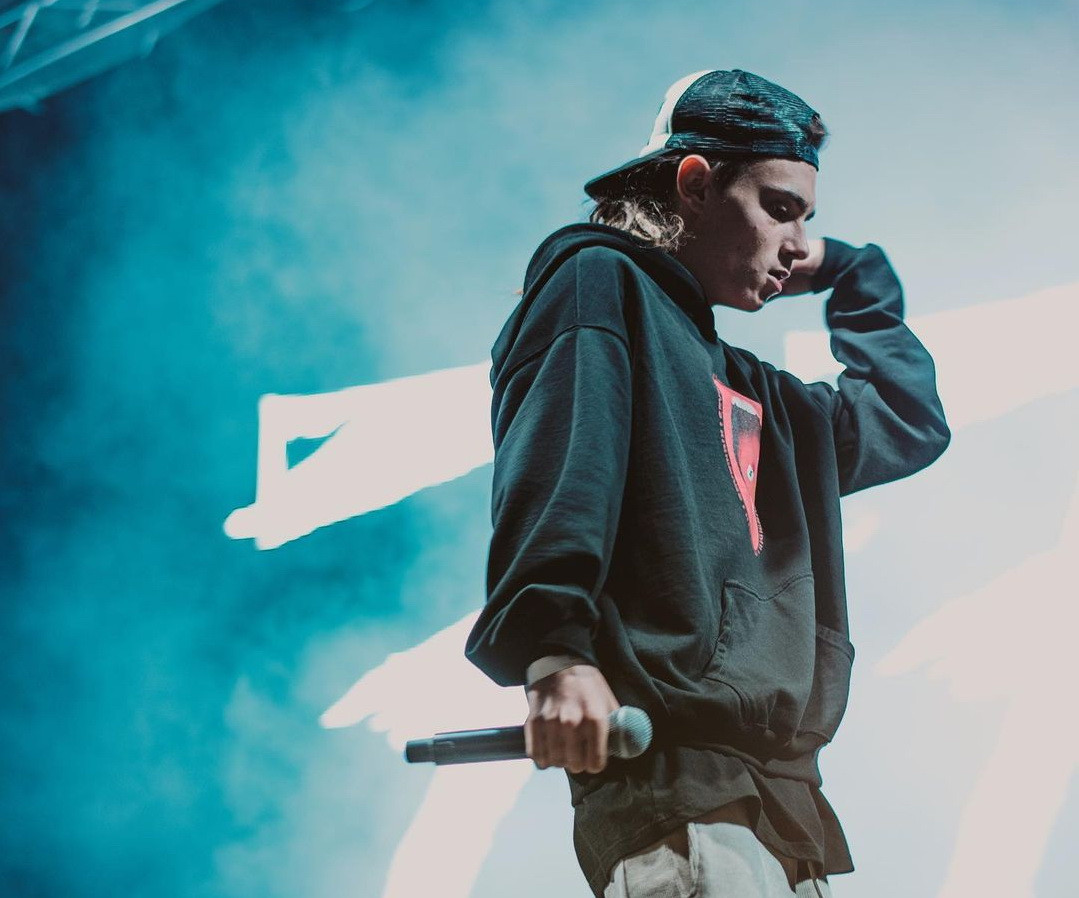 Surse: Un trapper din București a fost reținut după ce și-a agresat iubita și i-a smuls o unghie