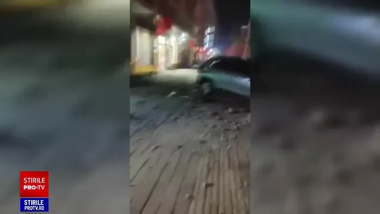 Cutremur devastator în China: cel puțin 118 morți și 500 de răniți. Temperaturile de până la -14 grade îngreunează căutările