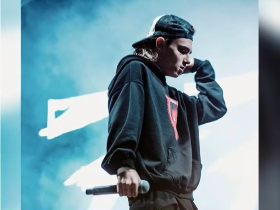 Pedeapsa pe care o riscă trapperul Yakki, după ce și-a bătut iubita. Ce arată raportul IML