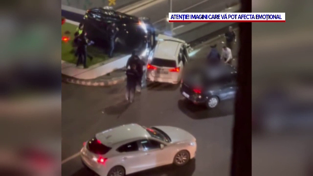 Accident violent în Capitală. O mașină s-a răsturnat și un pasager a ajuns la spital
