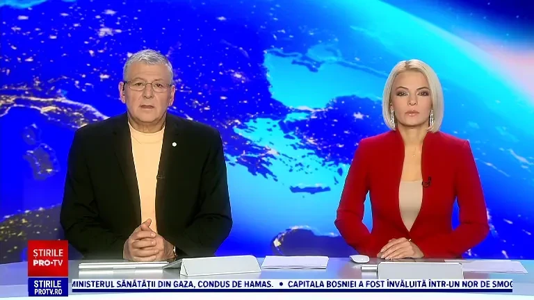 Accident violent în Capitală. O mașină s-a răsturnat și un pasager a ajuns la spital