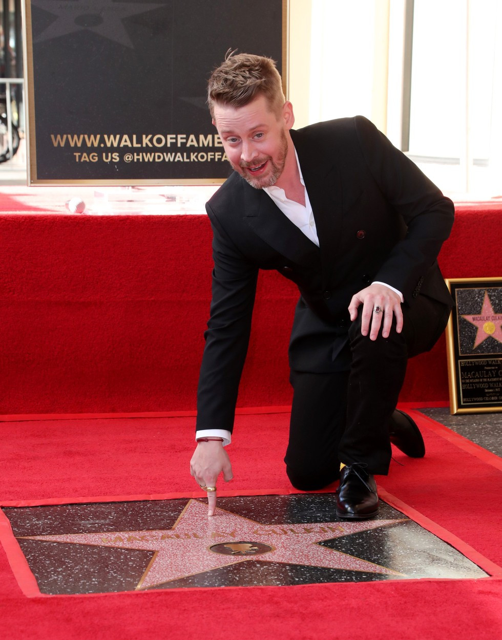 Cum arată în prezent actorii principali din „Singur Acasă” și cum arătau în urmă cu 33 de ani. GALERIE FOTO