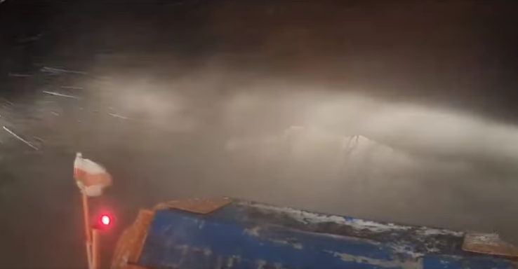 VIDEO | Circulaţie oprită din cauza viscolului pe Transalpina, între Rânca şi Novaci