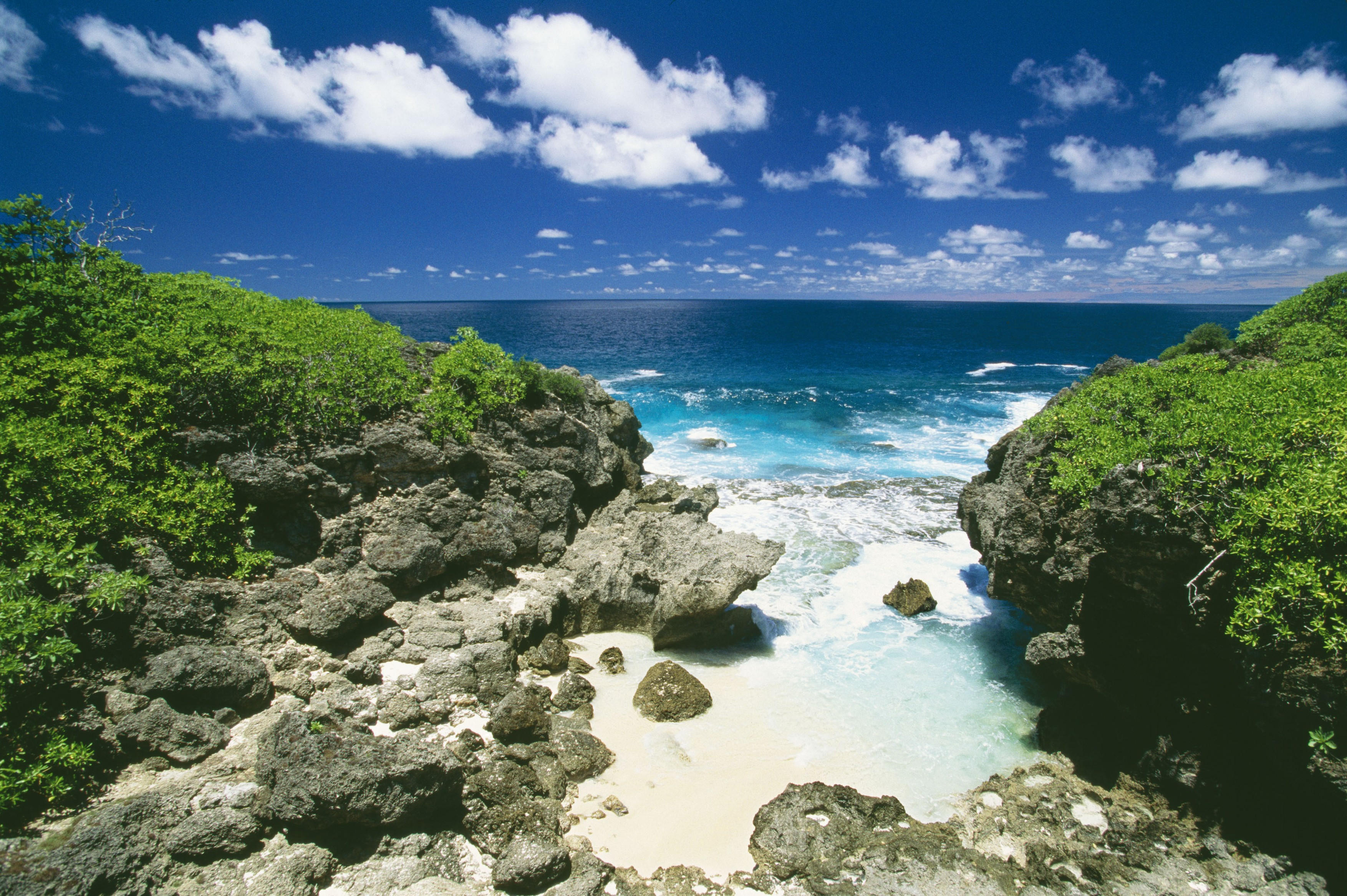 Insula unde în fiecare zi este Crăciun. Cum arată insula Crăciunului și cum se poate ajunge pe ea