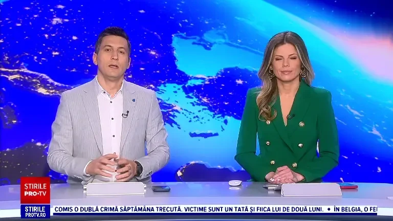 Două tramvaie s-au ciocnit frontal în București. Vatmanii și un călător au fost răniți GALERIE FOTO