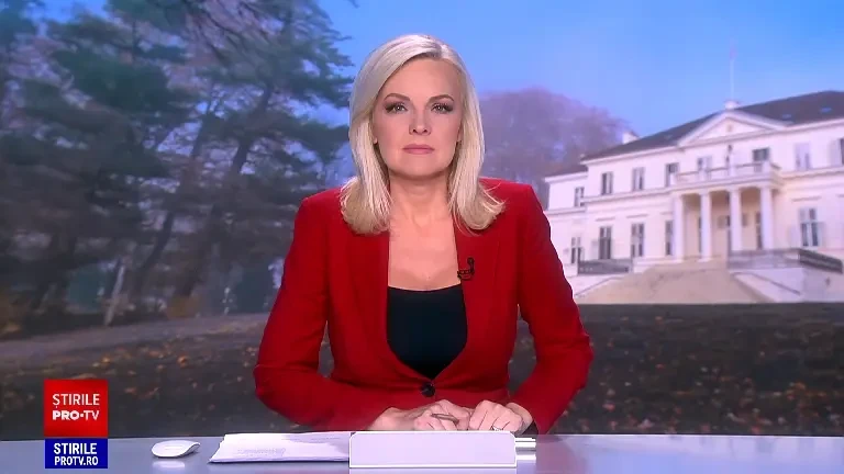 Atmosferă de poveste la castelul de la Săvârșin, unde Familia Regală își petrece sărbătorile. Dubașii au venit la colindat