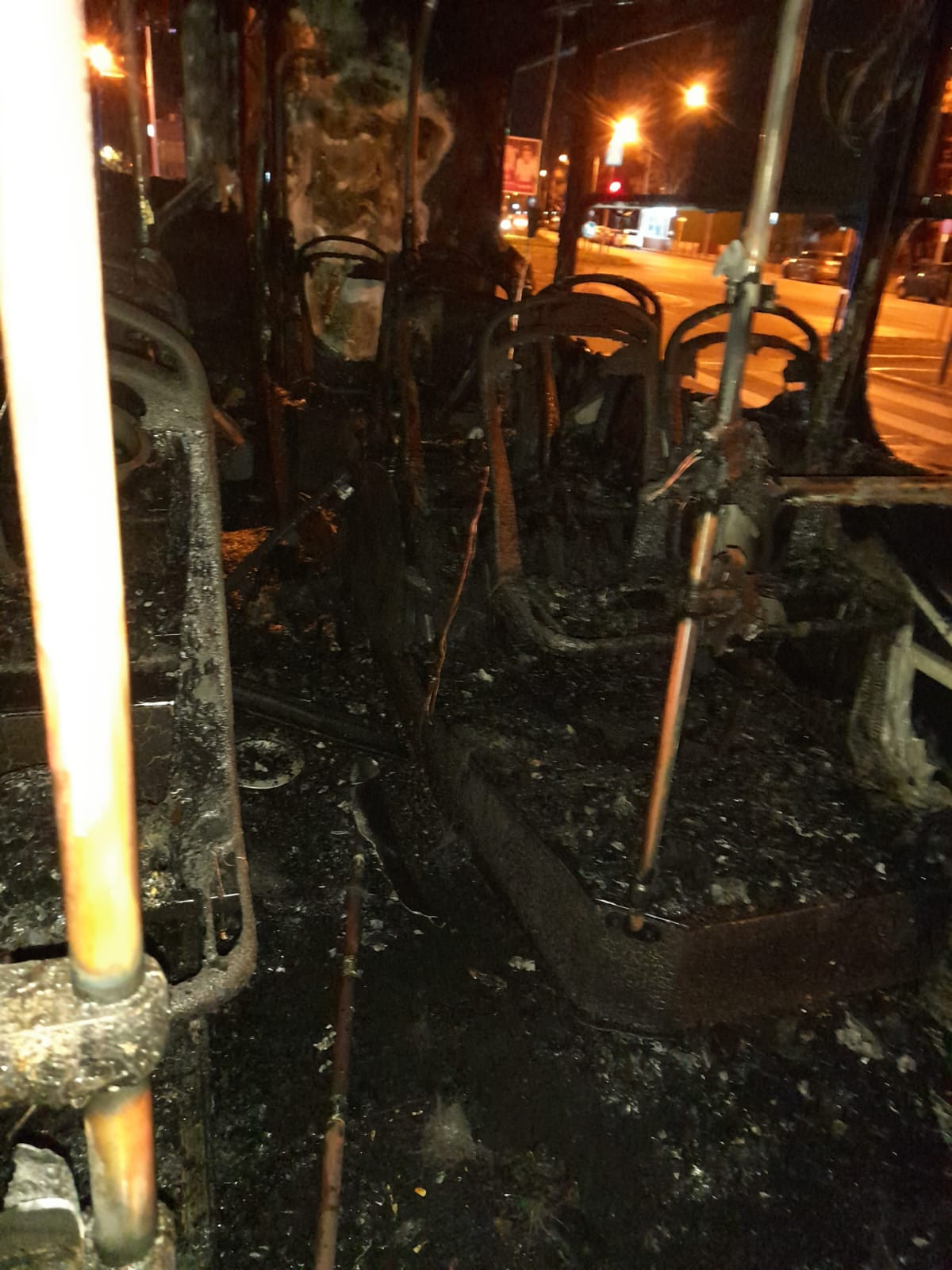 Nicuşor Dan, după ce un autobuz a luat foc în mers: Trebuie să înţelegem ce s-a întâmplat ca să nu punem în pericol oamenii