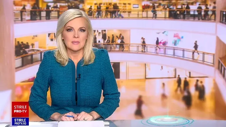 Centrele comerciale, pline de Crăciun. Unii au trecut prin mall, pur și simplu. Tânăr: ”La vânătoare, e multă lume”