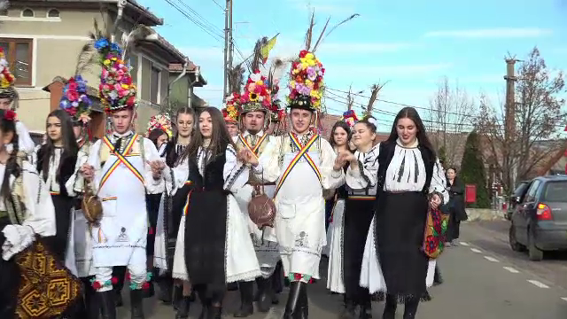 Tradiție veche de peste 400 de ani, păstrată de tineri, într-o localitate din Alba. Cum se sărbătorește „Butea feciorilor”